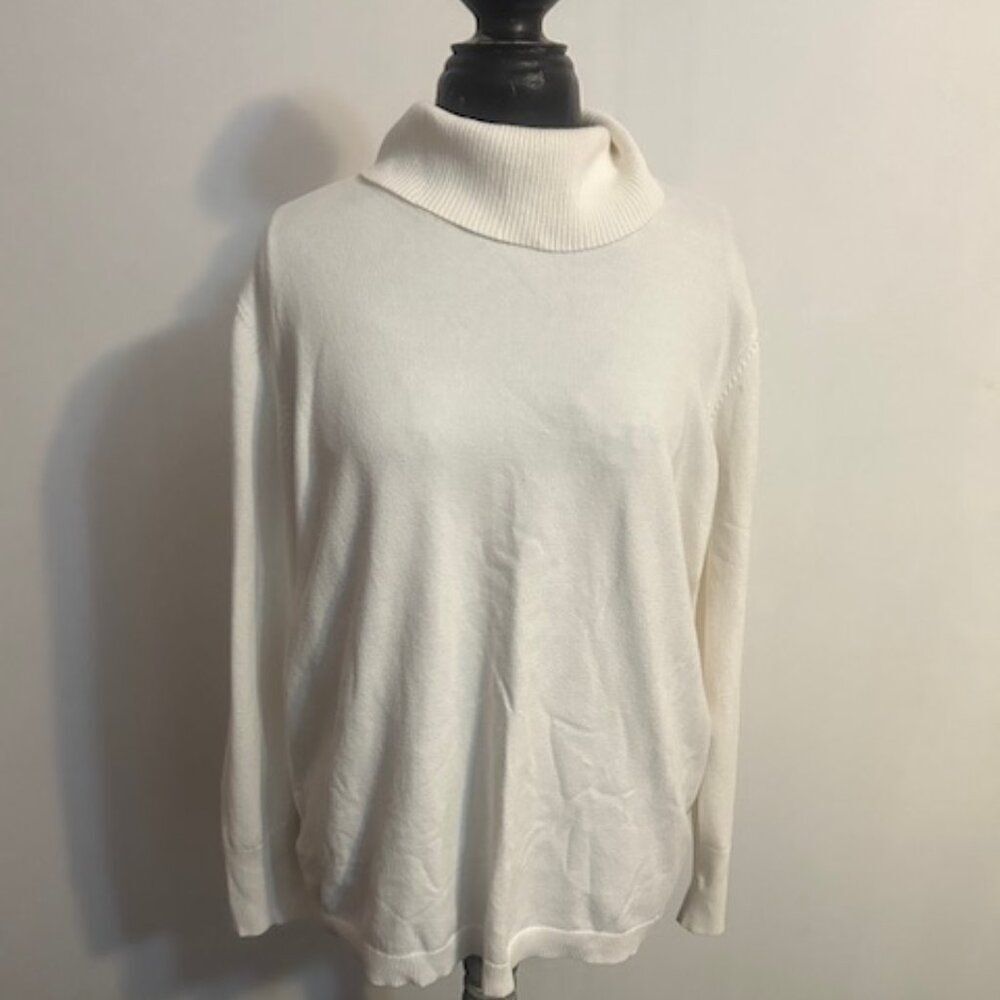 Lane Bryant Cream Knit turtleneck sweater, size 26/28